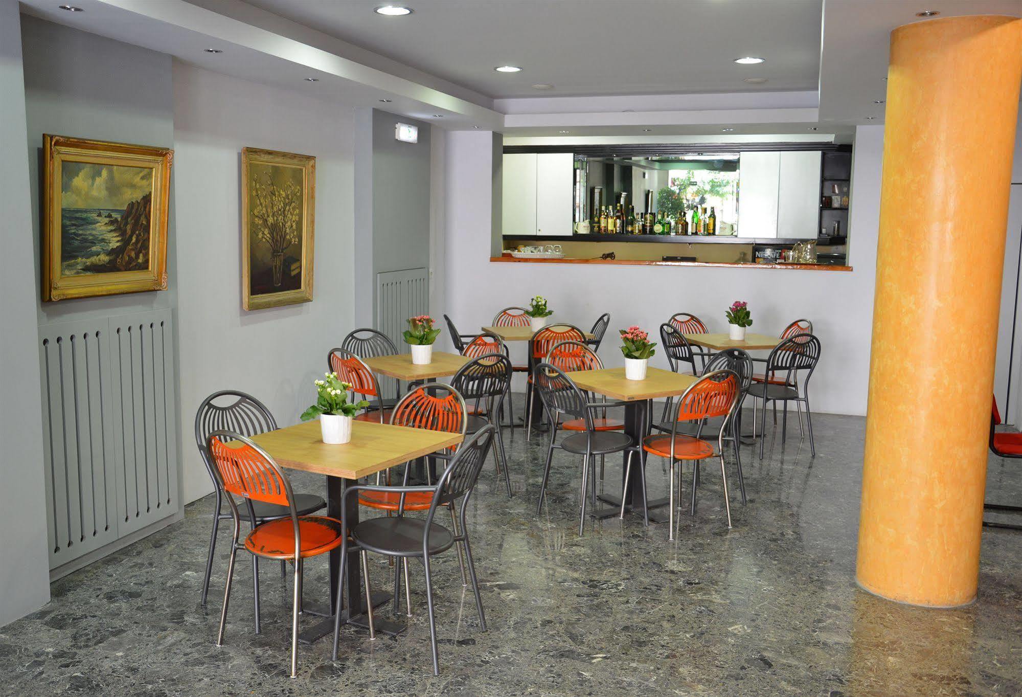 Diros Hotel เอเธนส์ ภายนอก รูปภาพ
